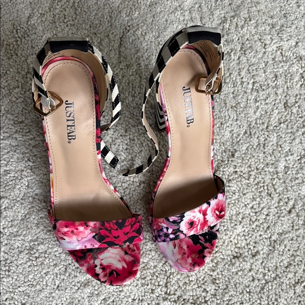 JustFab Women's Floral and Striped Heels - Picture 5 of 10